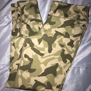 Gap camo Leggings